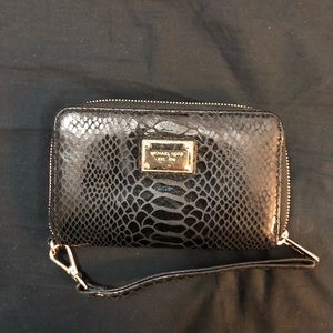 Michael Kors wristlet